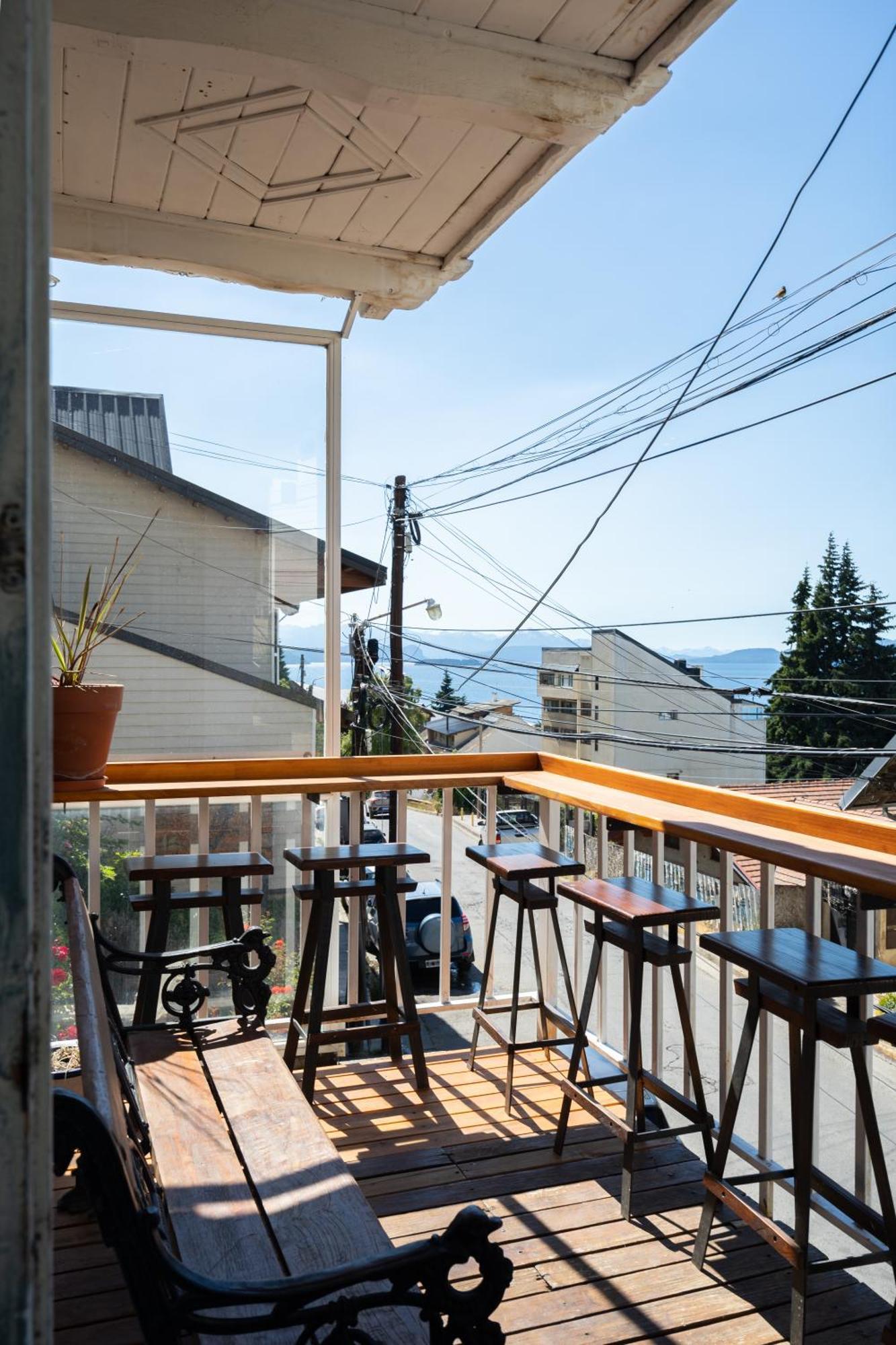 Tangoinn Hostel Downtown San Carlos de Bariloche Exterior photo